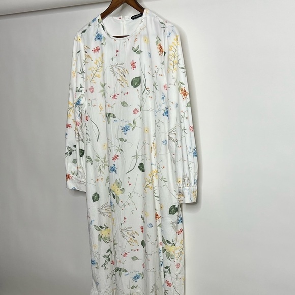 Rare LCW Modest Long Sleeve Ruffled Bottom Long Dress - Picture 5 of 15